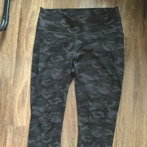Women’s Fabletics Leggings